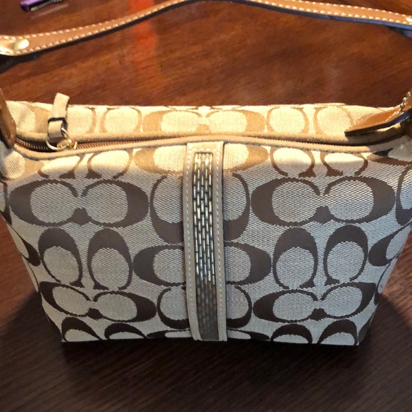 Coach small purse - Picture 1 of 7